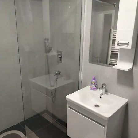 Dusa Apartament *